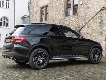 MERCEDES-BENZ GLC 300 4Matic 360  LED TOTW PANO