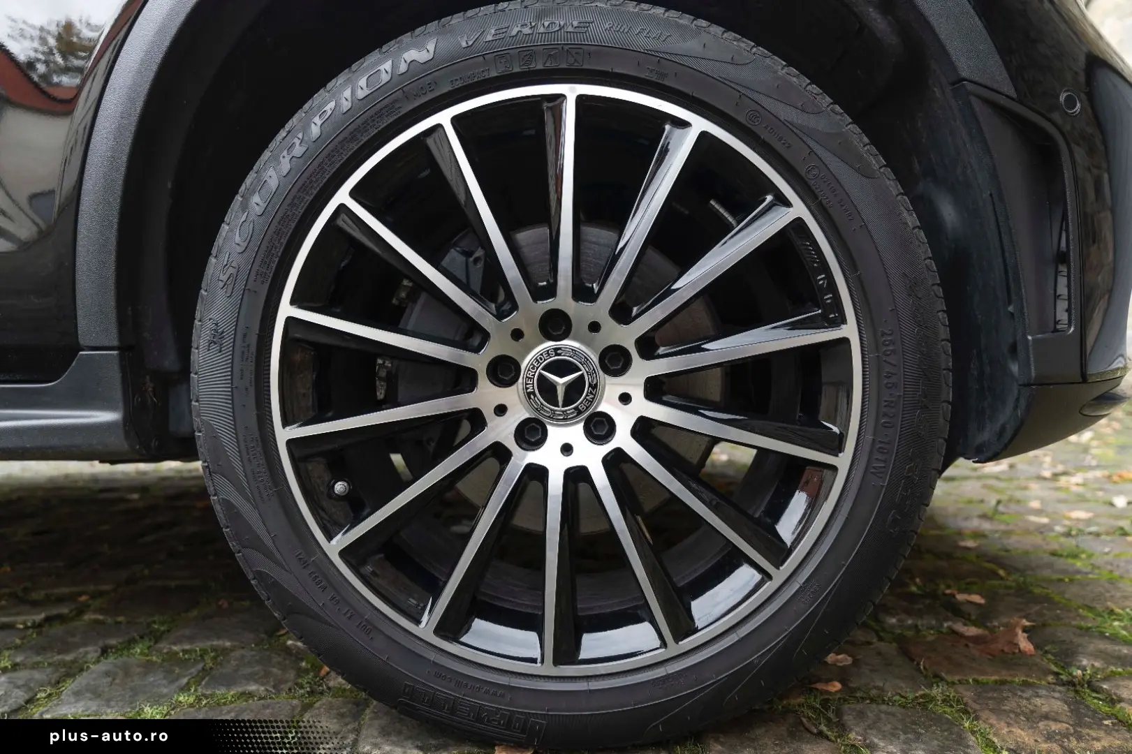 MERCEDES-BENZ GLC 300 4Matic 360  LED TOTW PANO