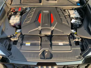 Audi SQ8 TFSI quattro tiptronic PANO B&O VALCONA AHK