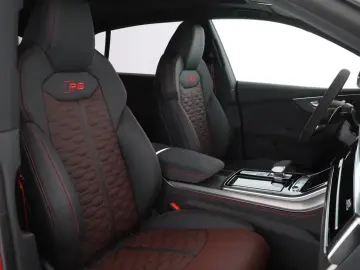 Audi RSQ8 performance