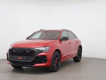 Audi RSQ8 performance
