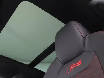 Audi RSQ8 performance