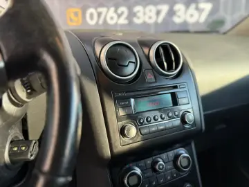 Nissan Q 2  1.5 Tdi 7 Locuri