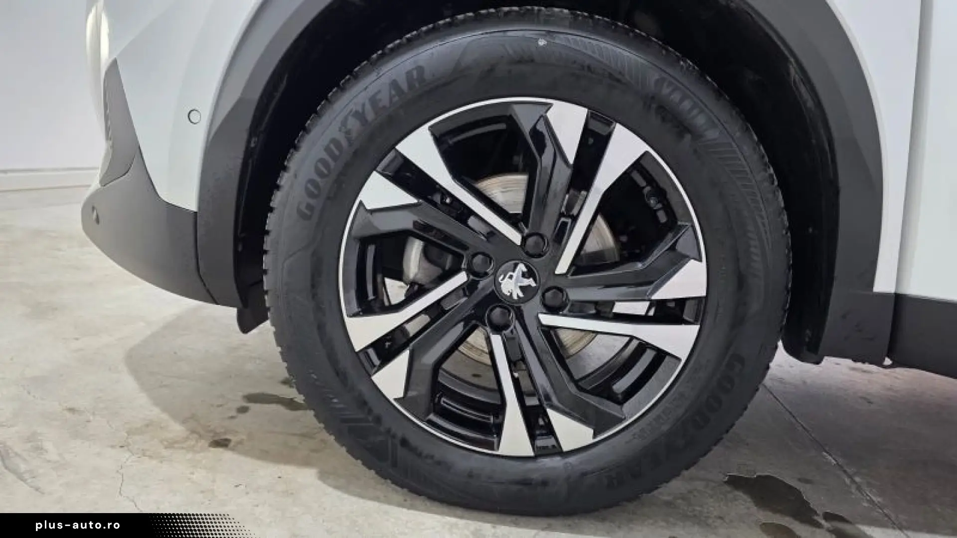 PEUGEOT 2008 PureTech 130 EAT8 Allure