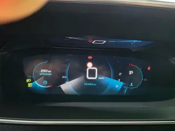 PEUGEOT 2008 PureTech 130 EAT8 Allure