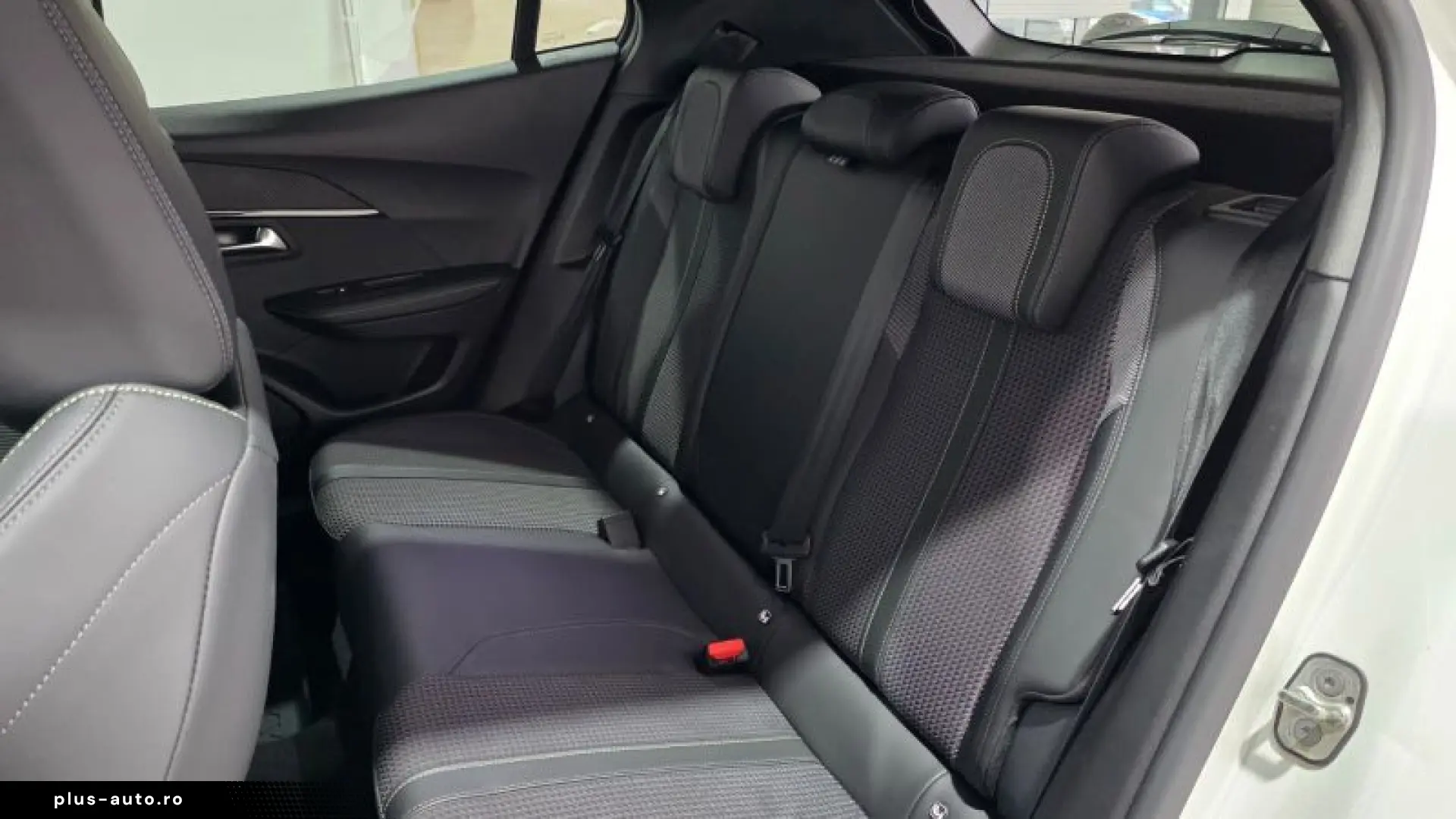 PEUGEOT 2008 PureTech 130 EAT8 Allure