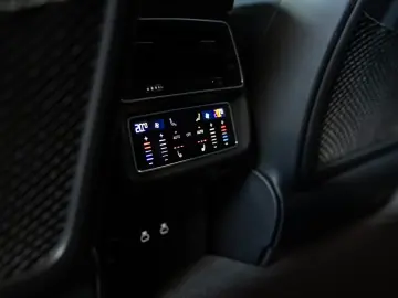 Audi RSQ8 4.0 TFSI quattro perf. KERAMIK SOND