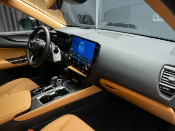 Lexus NX350h Luxury E-FOUR - MY2026