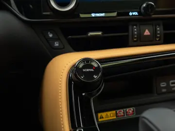 Lexus NX350h Luxury E-FOUR - MY2026