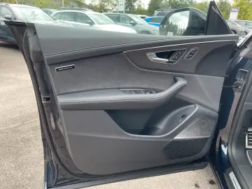 Audi RSQ8 exclusive B&Oadvanced