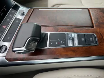 AUDI A6 45 TFSI Q S LINE LEDER AHK LM21 PANO