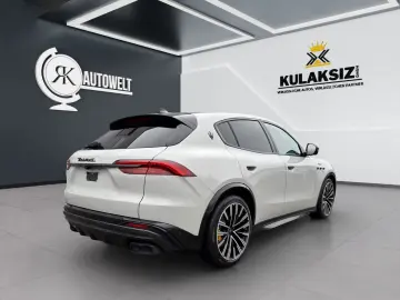 MASERATI Grecale 3.0 V6 Trofeo Auto 4WD EINZEL-STÜCK