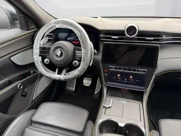 MASERATI Grecale 3.0 V6 Trofeo Auto 4WD EINZEL-STÜCK