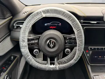 MASERATI Grecale 3.0 V6 Trofeo Auto 4WD EINZEL-STÜCK