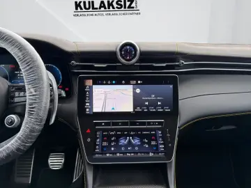 MASERATI Grecale 3.0 V6 Trofeo Auto 4WD EINZEL-STÜCK