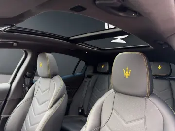 MASERATI Grecale 3.0 V6 Trofeo Auto 4WD EINZEL-STÜCK