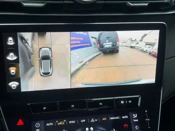 MASERATI Grecale 3.0 V6 Trofeo Auto 4WD EINZEL-STÜCK