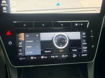 MASERATI Grecale 3.0 V6 Trofeo Auto 4WD EINZEL-STÜCK