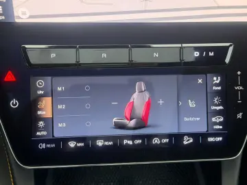 MASERATI Grecale 3.0 V6 Trofeo Auto 4WD EINZEL-STÜCK