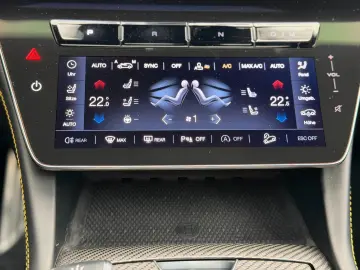 MASERATI Grecale 3.0 V6 Trofeo Auto 4WD EINZEL-STÜCK