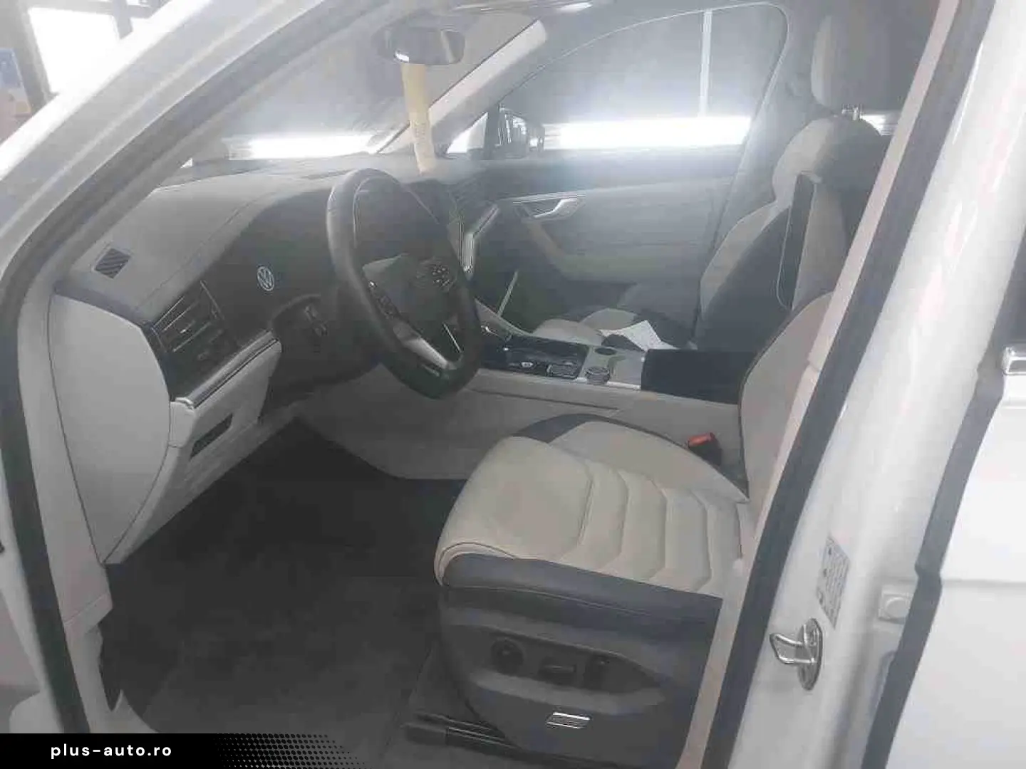 VW Touareg Elegance 3.0 TDI Leder AHK Pano LED