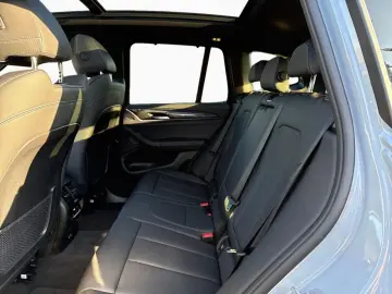 BMW X3 xDr 30iA M SPORT Laser Pano H K StHzg St Go