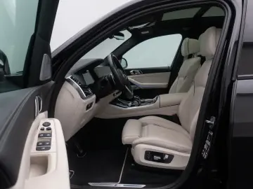 BMW X5 xD40i M Sport FondEnt Massage Individual Voll