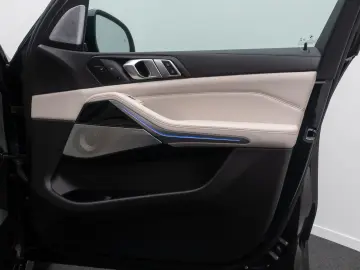 BMW X5 xD40i M Sport FondEnt Massage Individual Voll