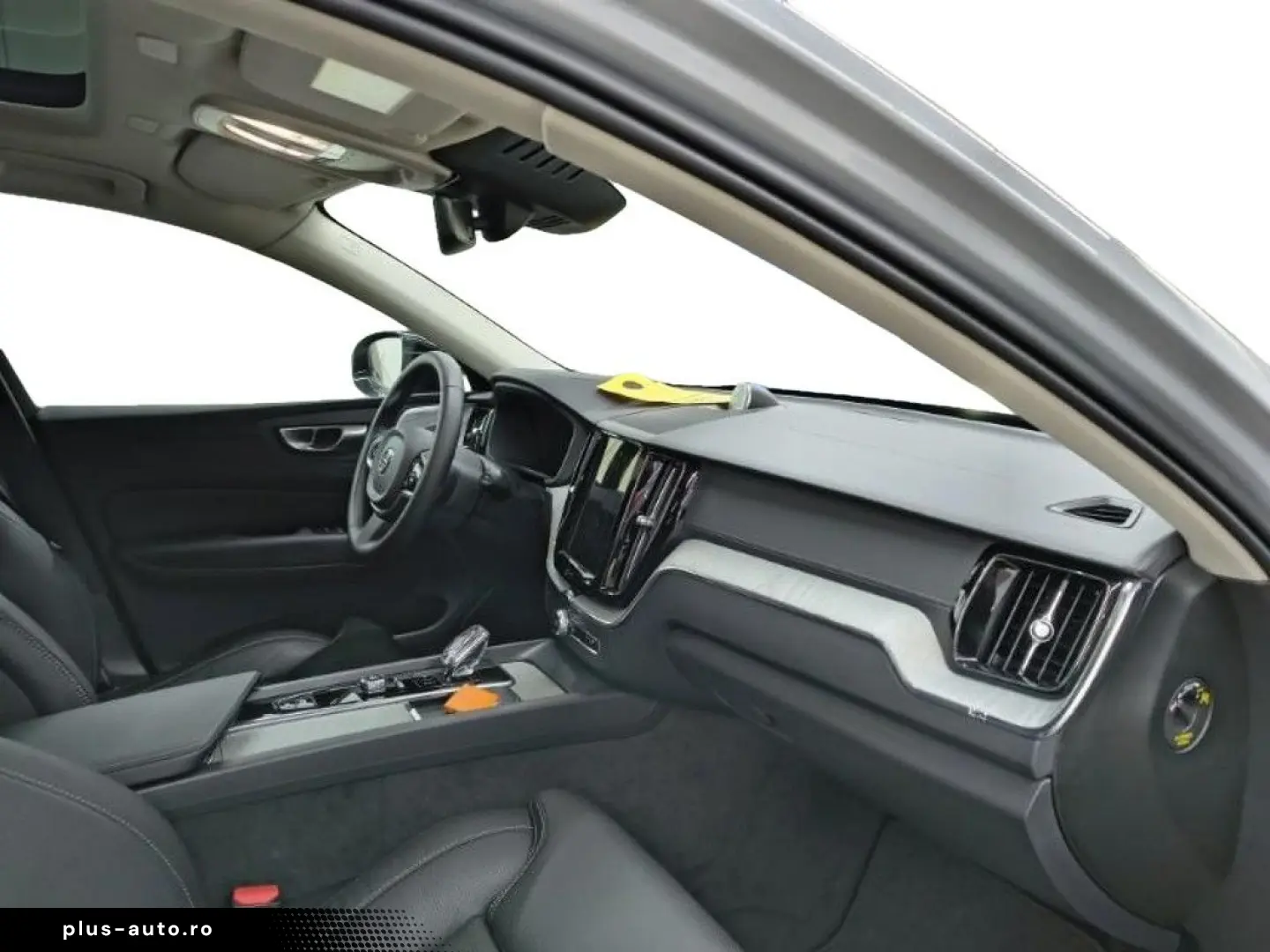 VOLVO XC60 T8 Ultra Dark Plug-In Hybrid AWD