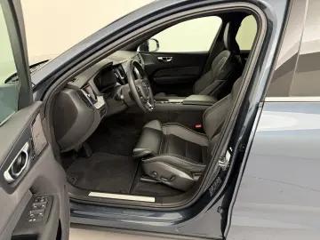 VOLVO XC60 T8 Plus Bright Plug-In Hybrid AWD