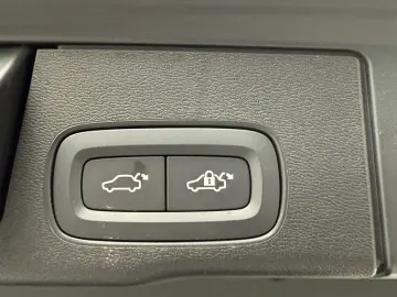 VOLVO XC60 T8 Plus Bright Plug-In Hybrid AWD