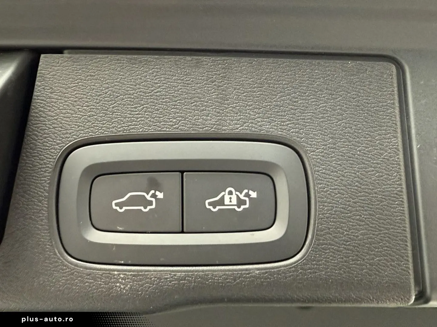 VOLVO XC60 T8 Plus Bright Plug-In Hybrid AWD