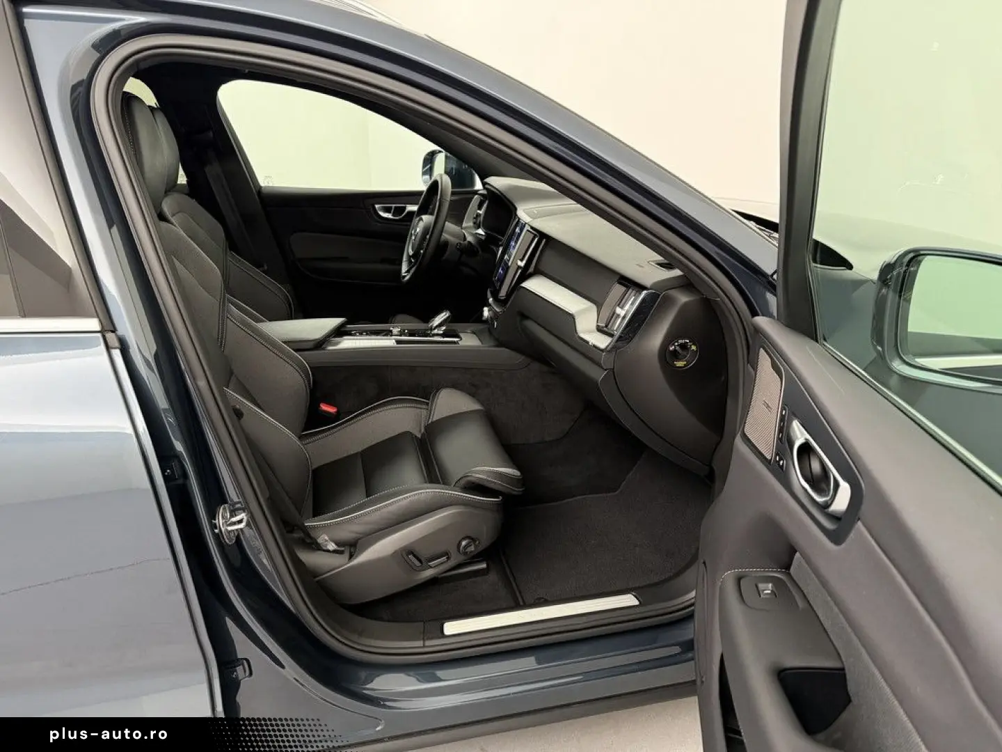 VOLVO XC60 T8 Plus Bright Plug-In Hybrid AWD