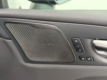 VOLVO XC60 T8 Plus Bright Plug-In Hybrid AWD