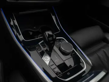 BMW X5 xD40d M Sport Panorama DAB Laser 360 HUD 21Zl