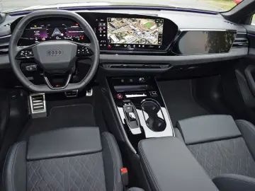 AUDI A5 Limo TFSI qu S-tr.  EditionOne Matrix 360 ACC