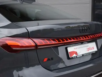 AUDI A5 Limo TFSI qu S-tr.  EditionOne Matrix 360 ACC