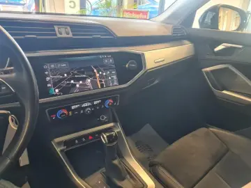 Audi Q3 35 TDI   LED