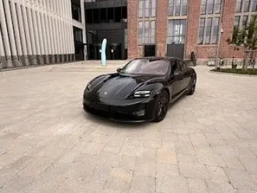 PORSCHE Taycan GTS  1. Hand   Approved bis 06 2027