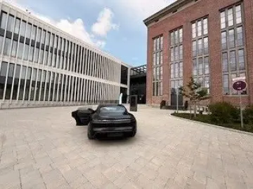 PORSCHE Taycan GTS  1. Hand   Approved bis 06 2027