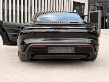 PORSCHE Taycan GTS  1. Hand   Approved bis 06 2027