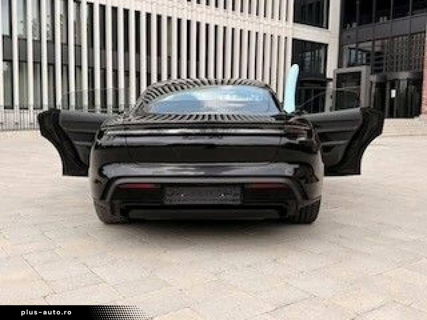 PORSCHE Taycan GTS  1. Hand   Approved bis 06 2027