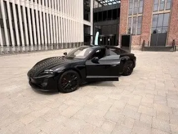 PORSCHE Taycan GTS  1. Hand   Approved bis 06 2027