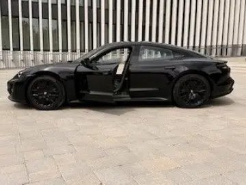 PORSCHE Taycan GTS  1. Hand   Approved bis 06 2027