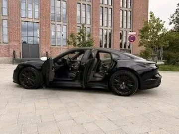 PORSCHE Taycan GTS  1. Hand   Approved bis 06 2027