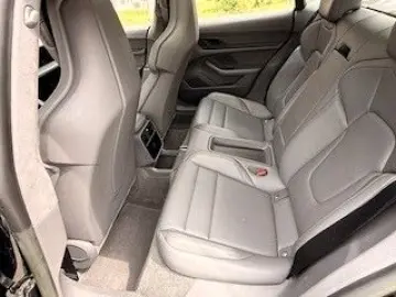 PORSCHE Taycan GTS  1. Hand   Approved bis 06 2027