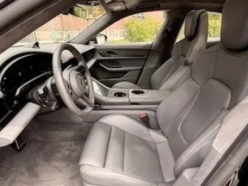 PORSCHE Taycan GTS  1. Hand   Approved bis 06 2027