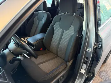 KIA SORENTO VISION 4WD PLUG-IN HYBRID NAVI LED ACC