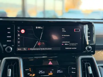 KIA SORENTO VISION 4WD PLUG-IN HYBRID NAVI LED ACC