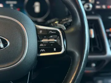 KIA SORENTO VISION 4WD PLUG-IN HYBRID NAVI LED ACC